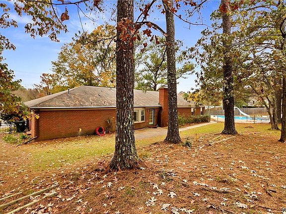 5th image of 718 Vicksburg Dr
