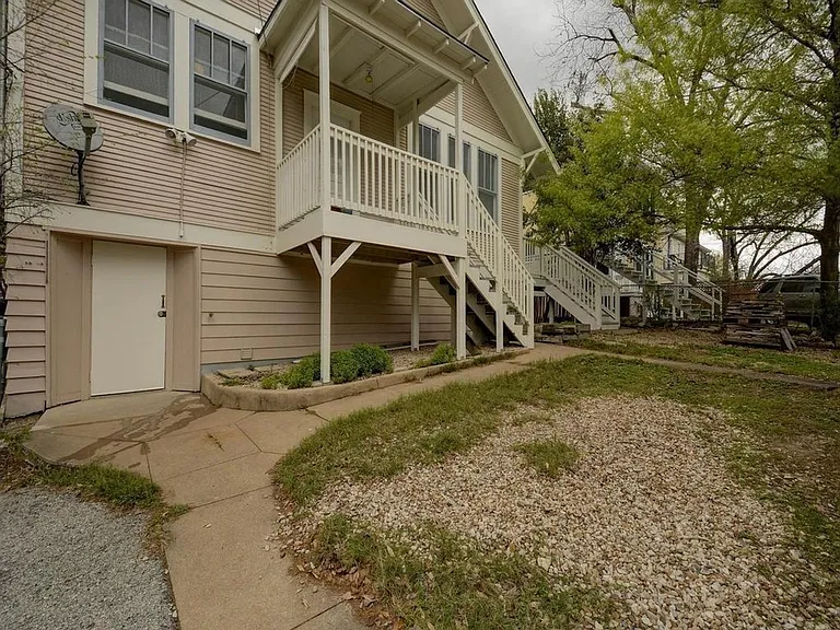 601 Bellevue Pl #D — Photo 5
