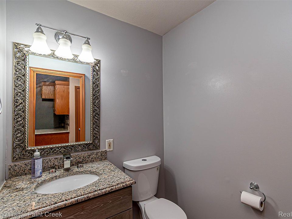 5555 Chatham Ln, photo 13