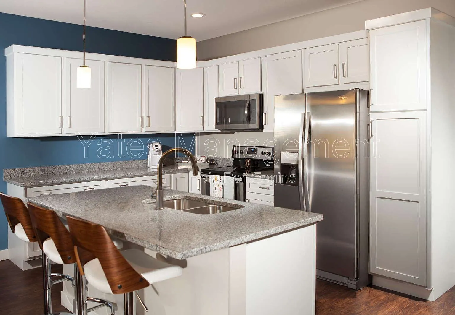 2 bed, 2.5 bath, 1284 sqft, $1,925 — Photo 2