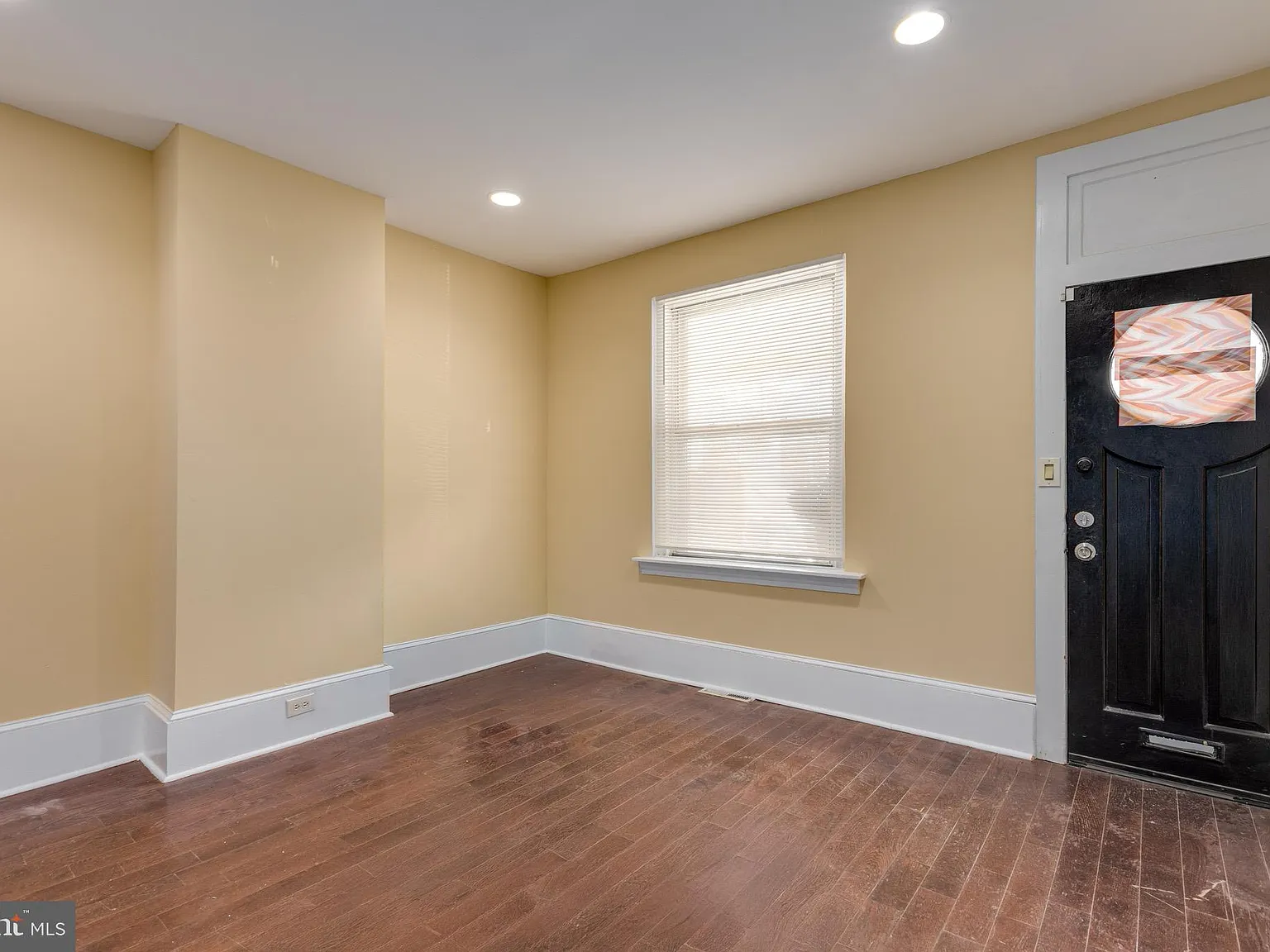 2 bed, 2.0 bath, 896 sqft, $1,400 — Photo 4