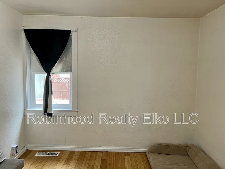 756 Maple St — Photo 14