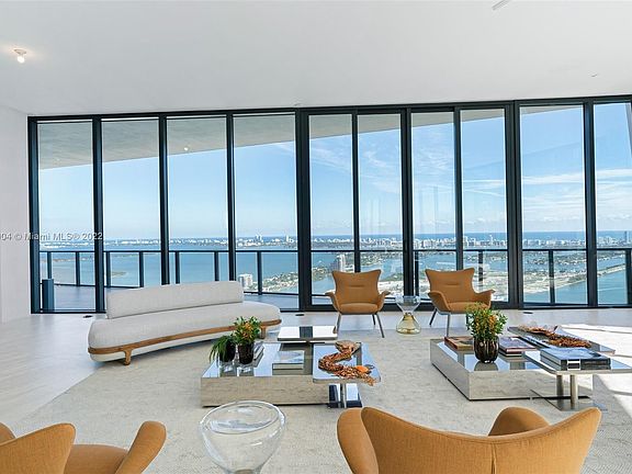 3rd image of 1000 Biscayne Blvd Unit 5201