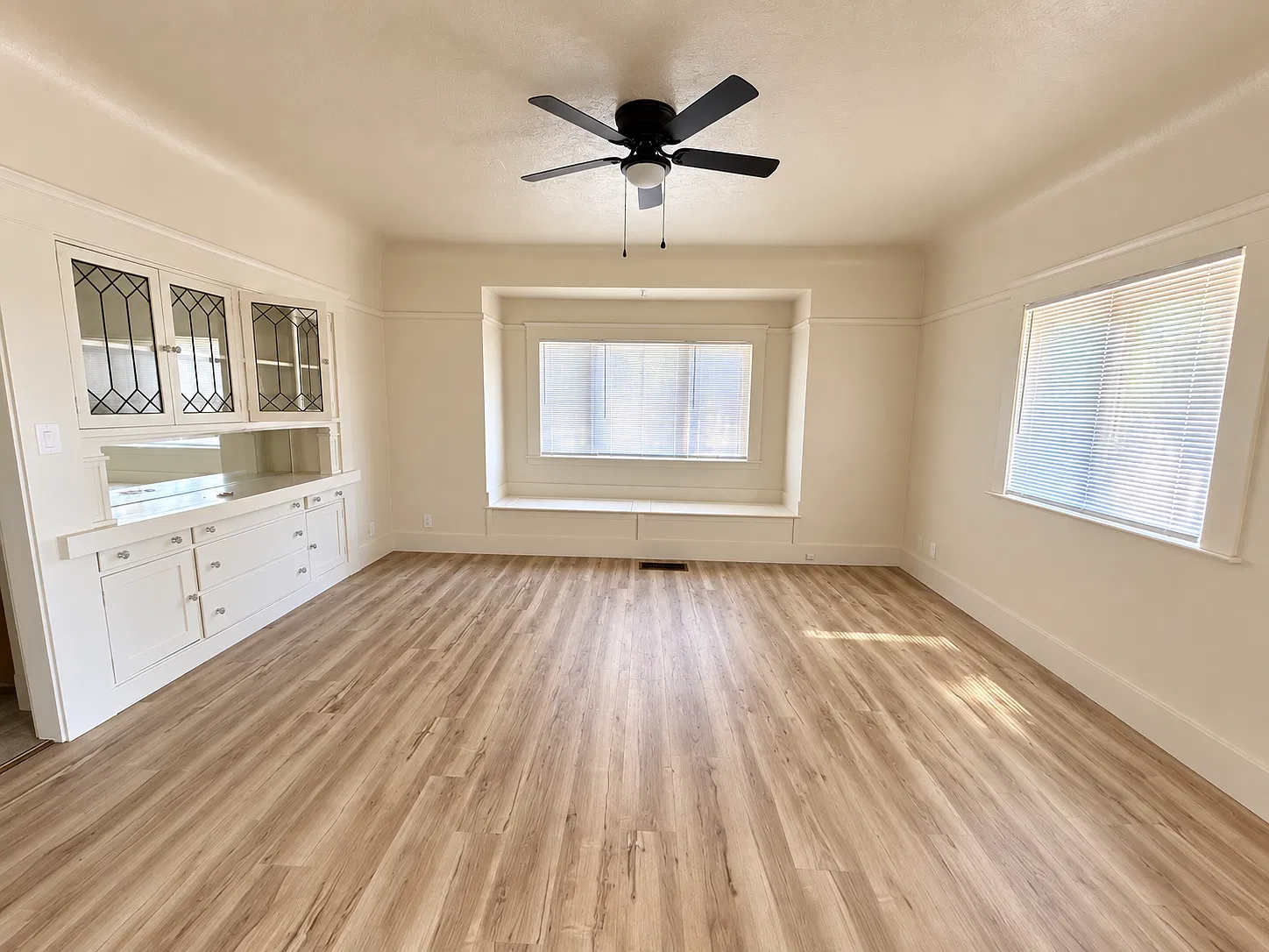 2 bed, 1469 sqft, $2,295 — Photo 3