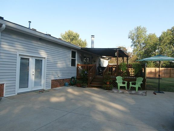2nd image of 217 Glenrose Ln