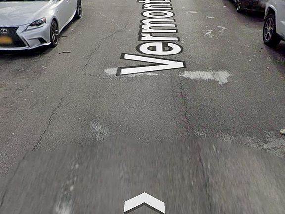 4th image of 395 Vermont Street