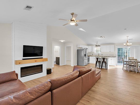 2nd image of 466 Pleasant Green Dr