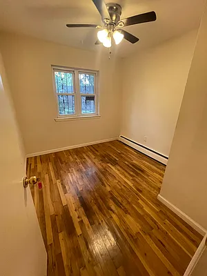 Rented by Metropolis International Realty Inc. | media 4