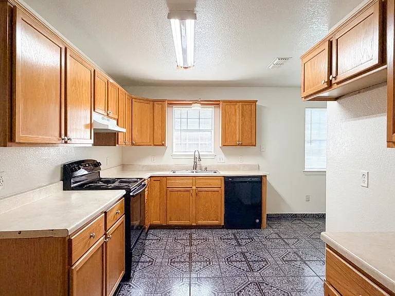 1202 Spell Ave — Photo 15