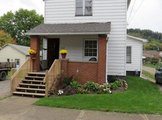 240 Maple St, Waynesburg, OH 44688