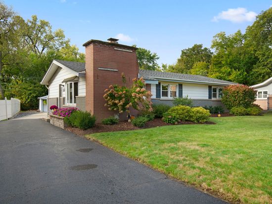 8103 W 98th St, Palos Hills, IL 60465