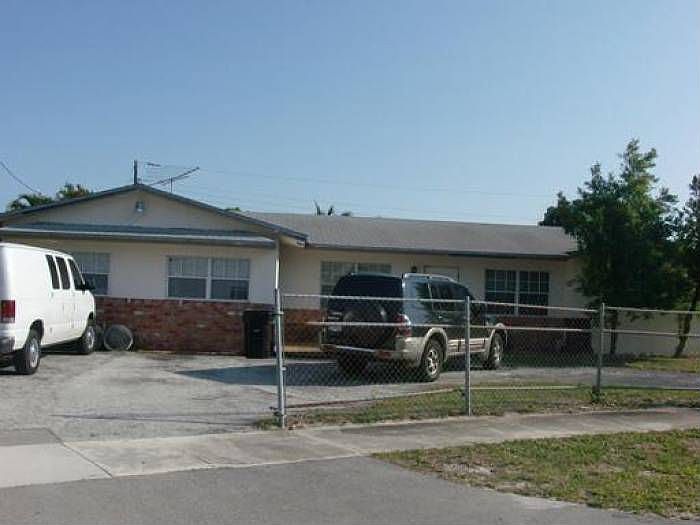 1st image of 1060 NW 20th St