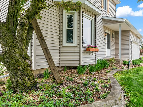 5th image of 105 Colchester Dr