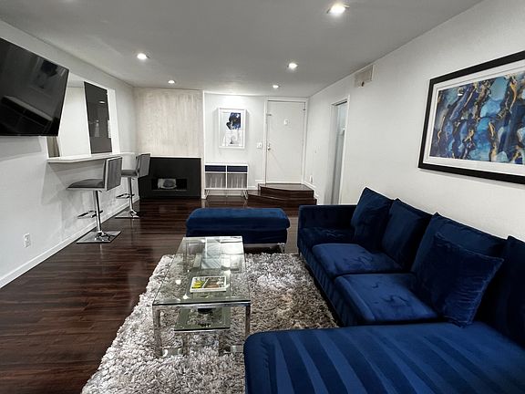 2nd image of 125 S Sierra Madre Blvd Unit 204