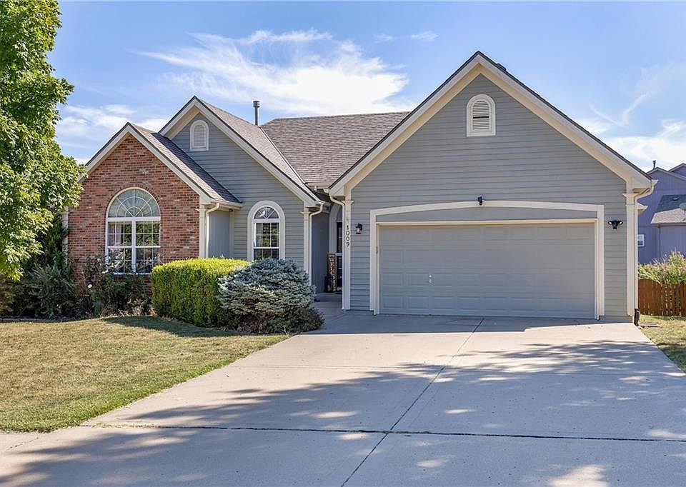 1st image of 1009 Sherman Dr