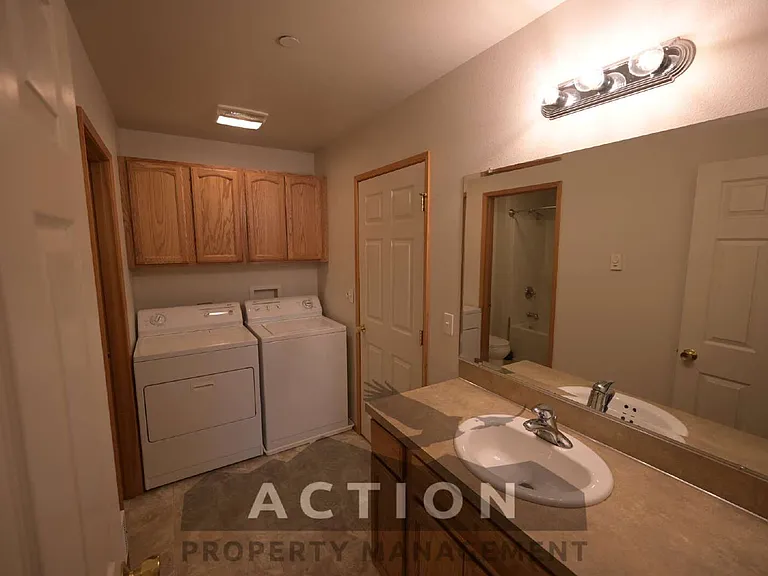 1312 Campbell Ave #4 — Photo 6