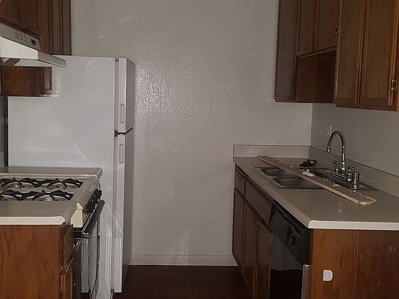 5th image of 340 W University Ave APT 002