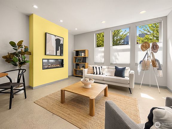 4th image of 2312 S Judkins Street