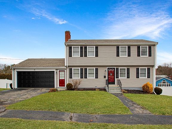 3rd image of 1 Edythe Ln
