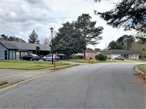 4th image of 3415 Hudson Ln