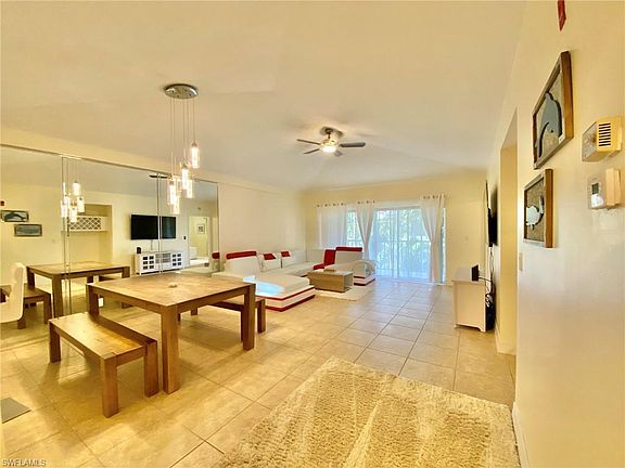 4th image of 230 Sugar Pine Ln