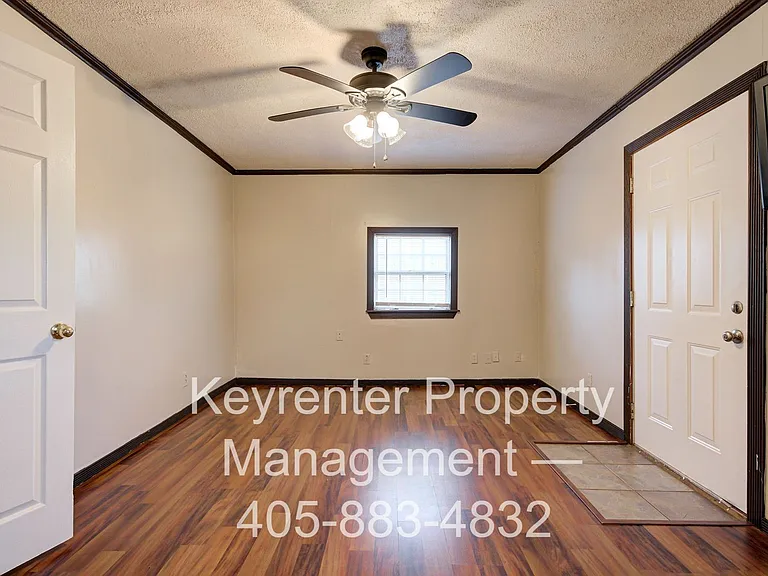 3607 SW 12th St — Photo 21