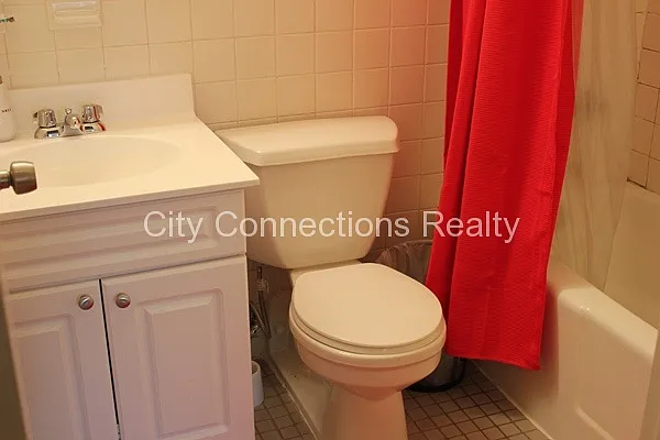 Rented by City Connections Realty | media 5