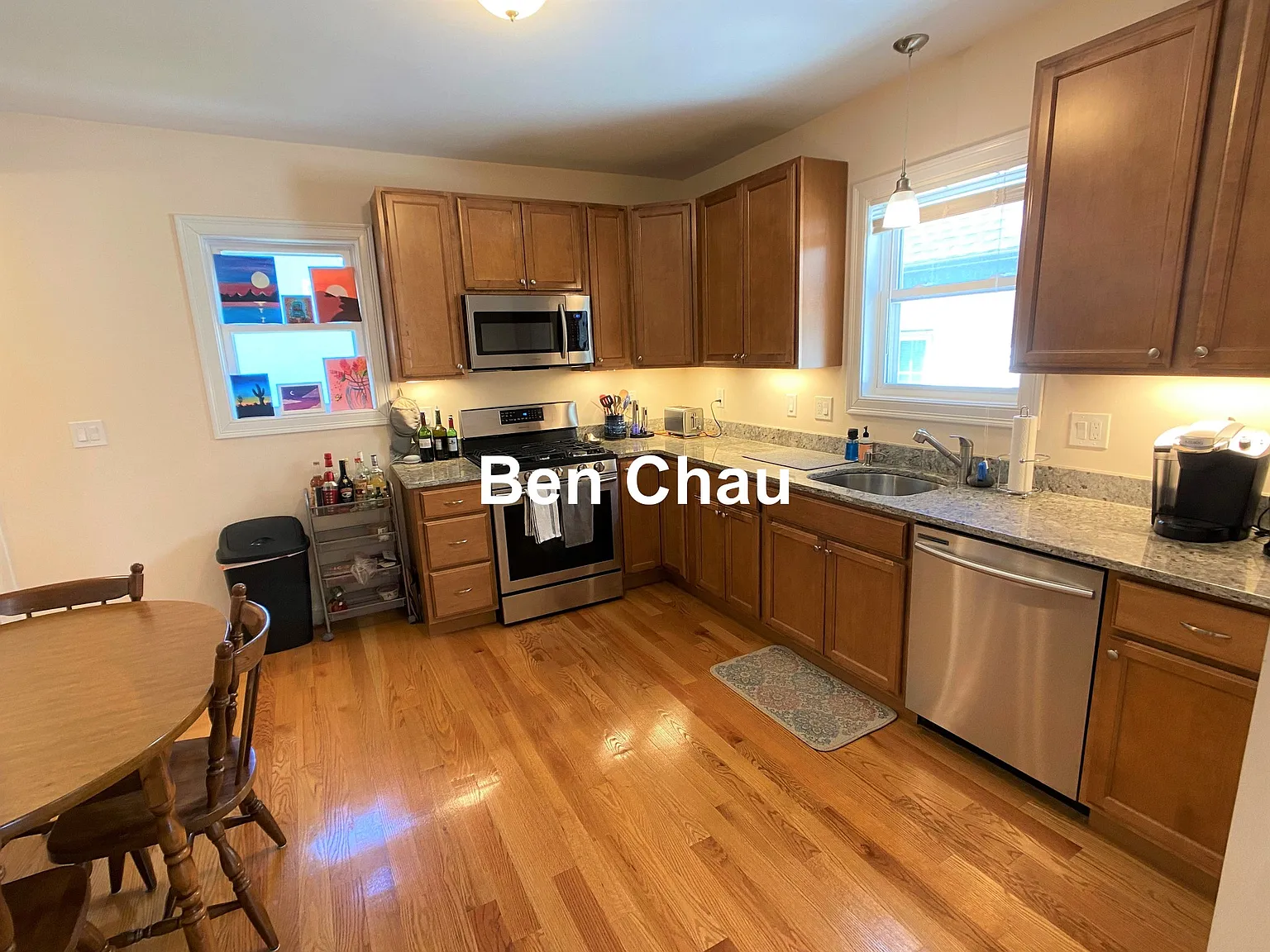 537 Main — Photo 2