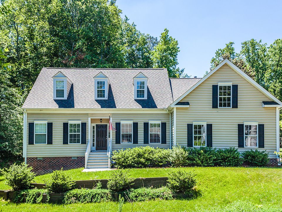 1st image of 5584 Rolling Woods Dr