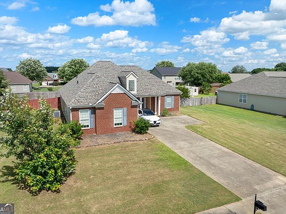 4th image of 113 Christopher Dr