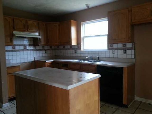 4th image of 17 Flamingo Ct