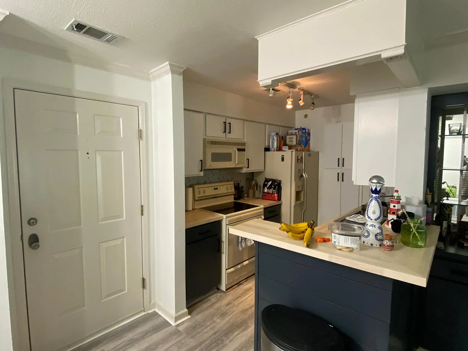 2 bed, 1224 sqft, $2,000 — Photo 4