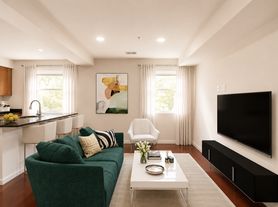 1310 K St SE, Washington, DC