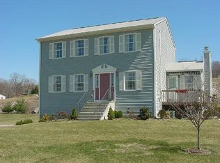 13 Hockanum Glen Dr, Beacon Falls, CT 06403