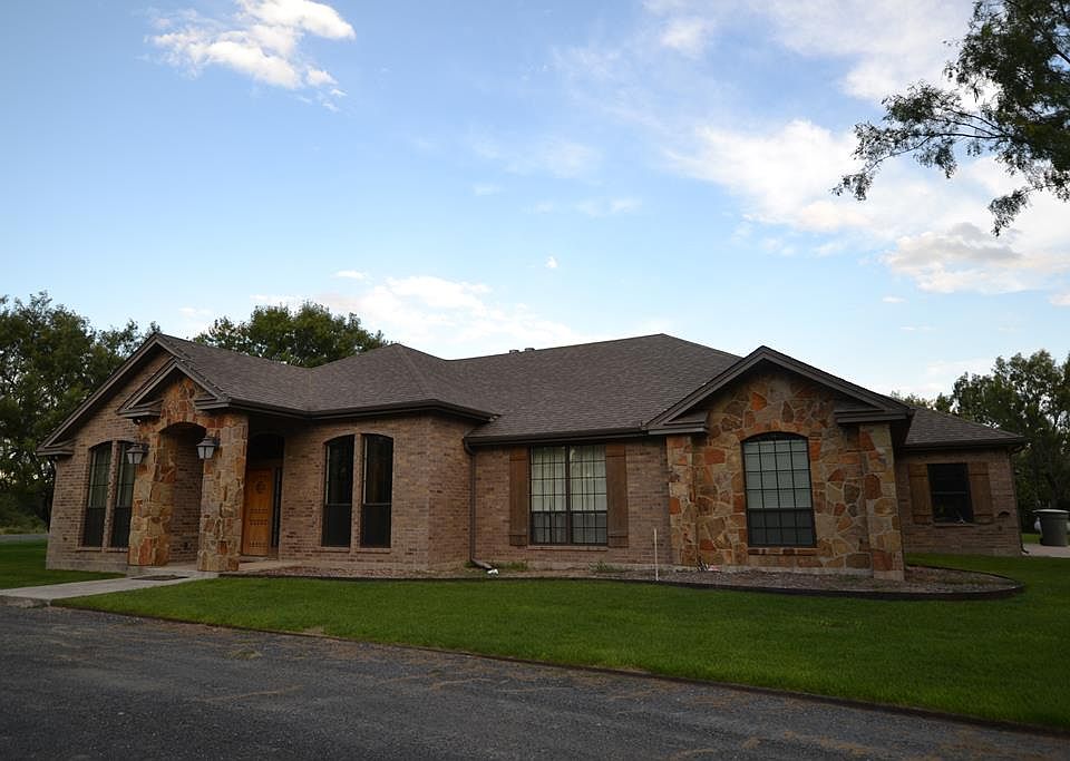 1st image of 176 Acacia Dr N