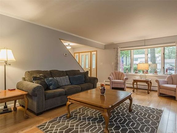 5th image of 43 Spencer Ln