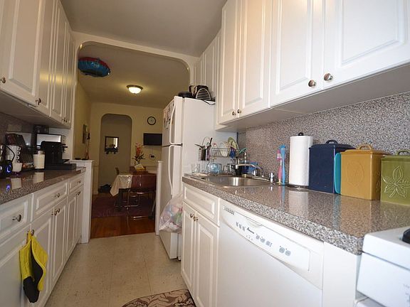 5th image of 6787 Booth St #6K