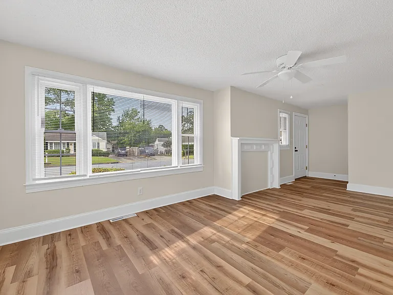 2813 Jackson Dr — Photo 33