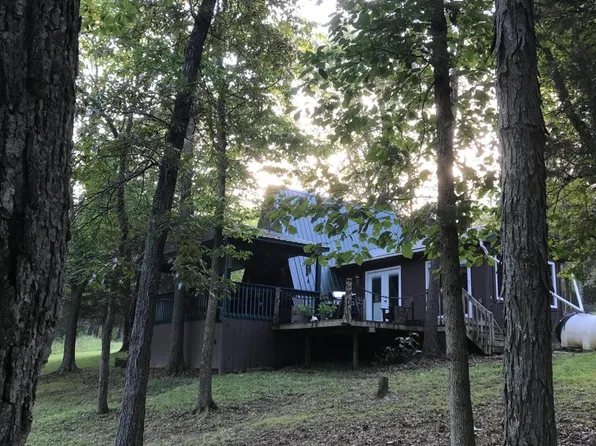 328 Cricket Ln, Berry, KY 41003