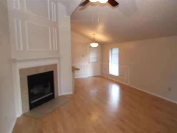 2nd image of 1404 Nicole Way