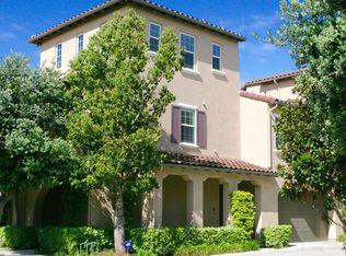 18805 Roxbury Ln, Huntington Beach, CA 92648