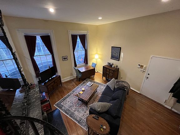 unit 1F one bed for Sept $1895