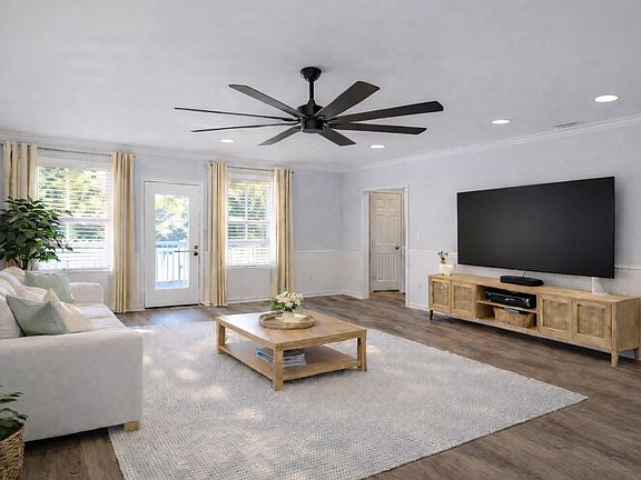 3rd image of 5477 Pensacola Ave