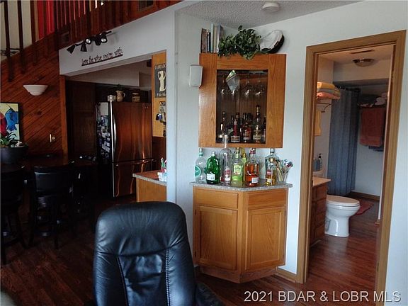 4th image of 16 Cedar Mill Ln