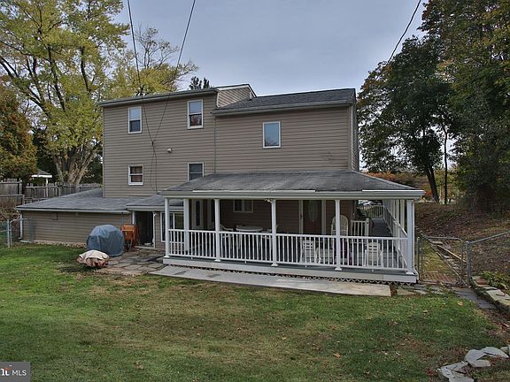 5th image of 1364 2nd Street Pike