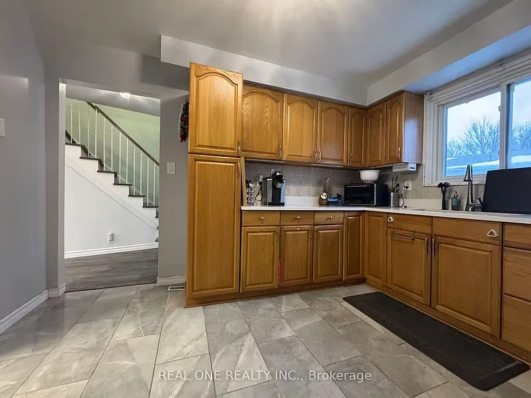 400 Mississauga Valley Blvd #124 — Photo 9