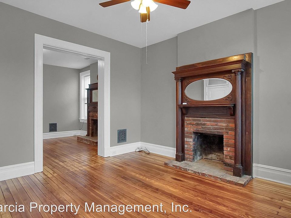 1st image of 2927A Magnolia Ave