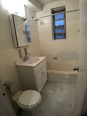 3rd image of 1600 Caton Ave #20
