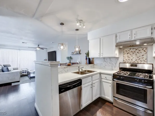 6444 Peartree Rd, Las Vegas, NV 89108