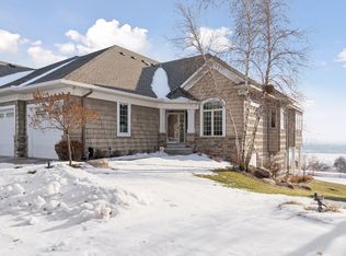 10046 Indigo Dr, Eden Prairie, MN 55347
